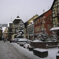 084 Kaysersberg route principale et fontaine de l empereur Constantin