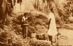 Corvée d'eau à la fontaine